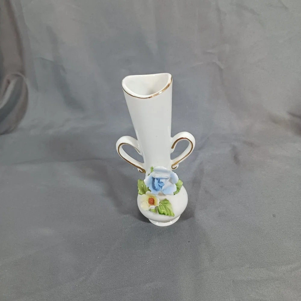 Vintage Bud Vase Home Decor Small White Excellent Floral Gold Trim Porcelain